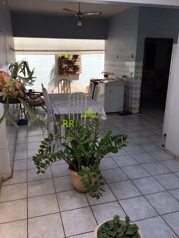 Casa, 3 quartos, 210 m² - Foto 9