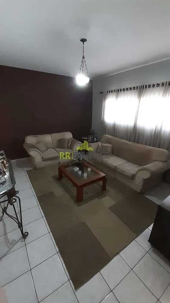 Casa, 3 quartos, 200 m² - Foto 1