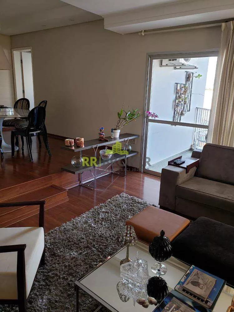 Apartamento à venda com 3 quartos, 219m² - Foto 4