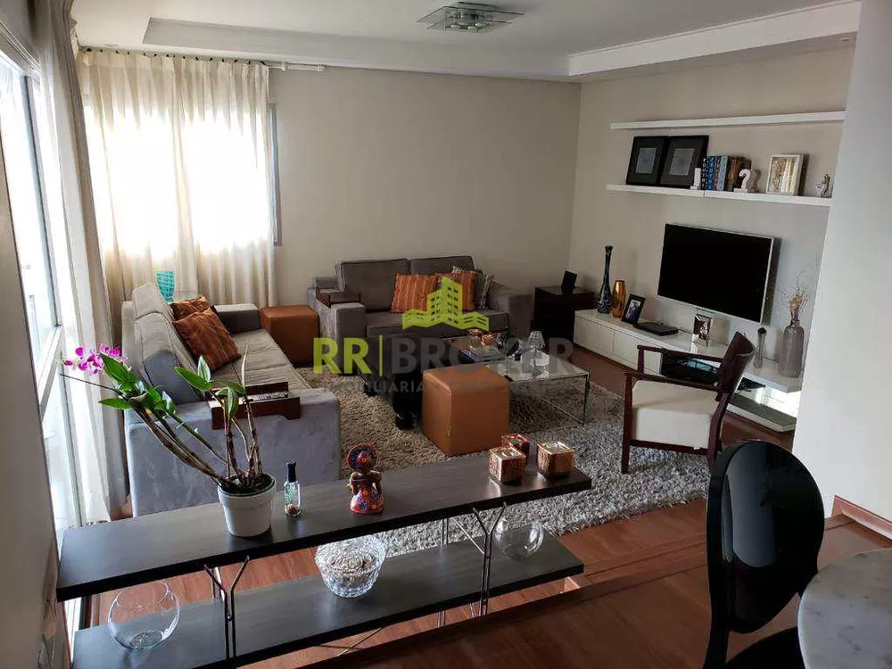 Apartamento à venda com 3 quartos, 219m² - Foto 8