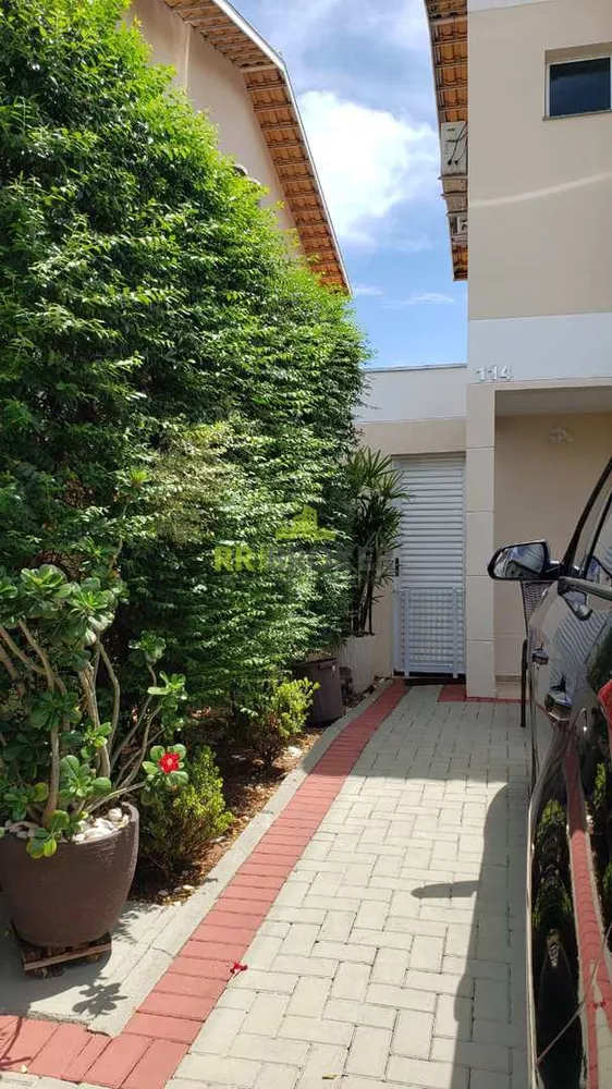 Casa de Condomínio à venda com 3 quartos, 120m² - Foto 2