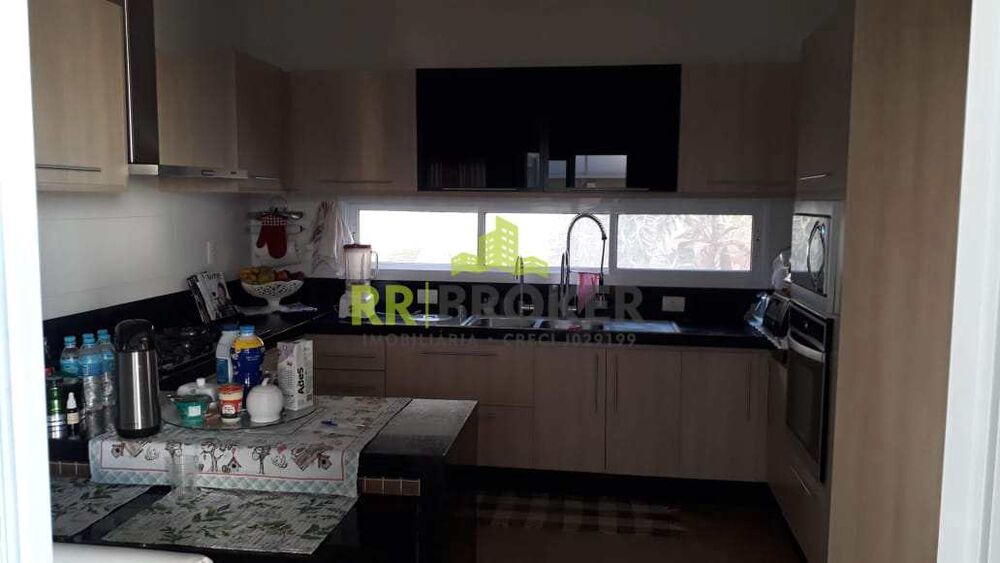 Casa de Condomínio à venda com 3 quartos, 400m² - Foto 2