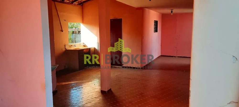 Casa à venda com 3 quartos, 242m² - Foto 5