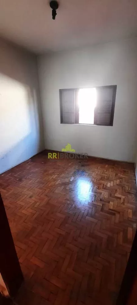 Casa à venda com 3 quartos, 242m² - Foto 11