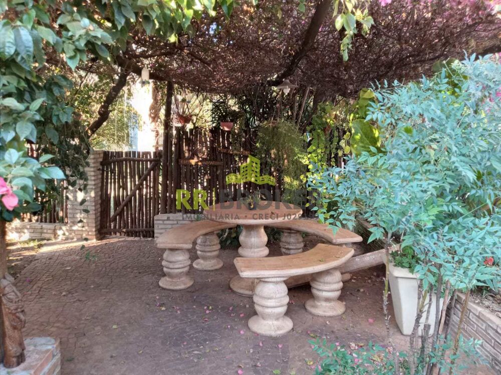 Chácara à venda com 3 quartos, 1000m² - Foto 1