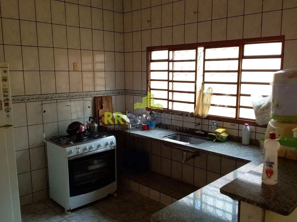 Casa, 3 quartos, 198 m² - Foto 4