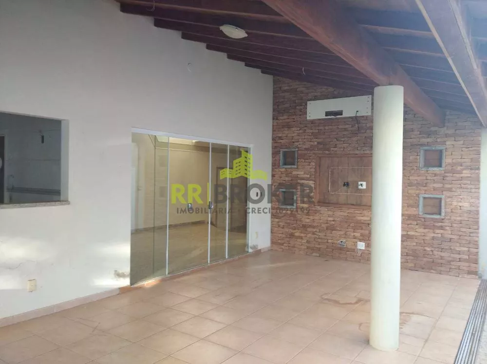 Casa de Condomínio à venda com 4 quartos, 280m² - Foto 3