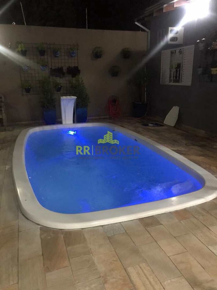 Casa à venda com 3 quartos, 207m² - Foto 4