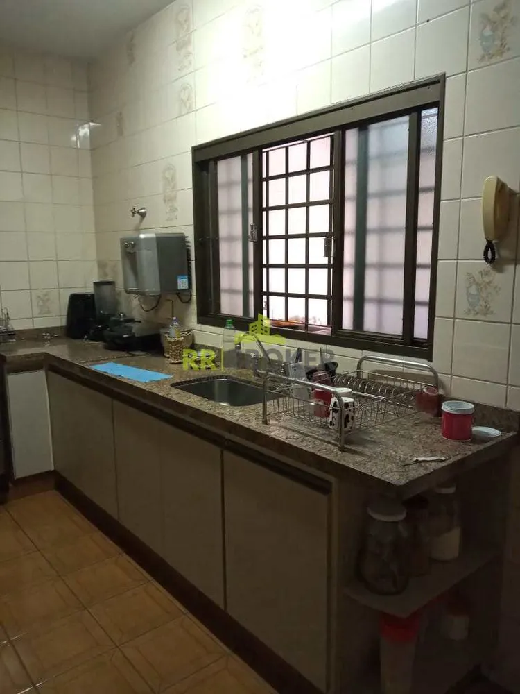 Casa, 3 quartos, 224 m² - Foto 4