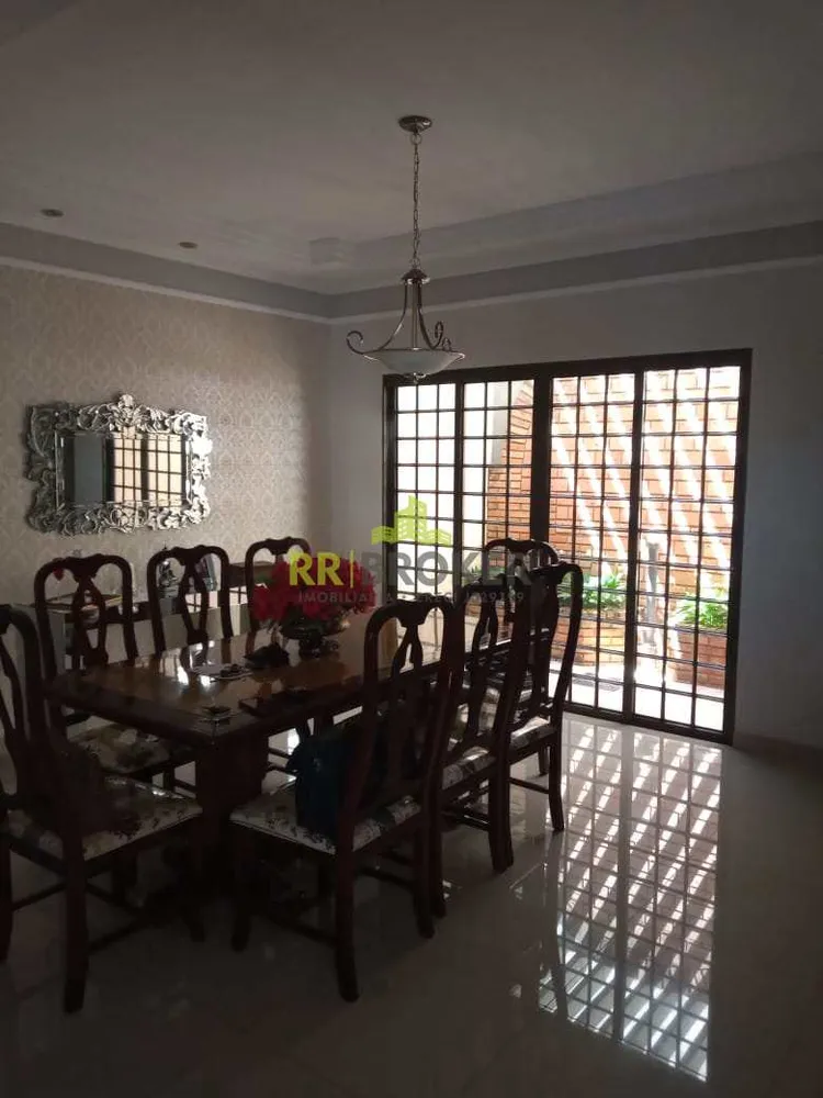 Casa, 3 quartos, 224 m² - Foto 2