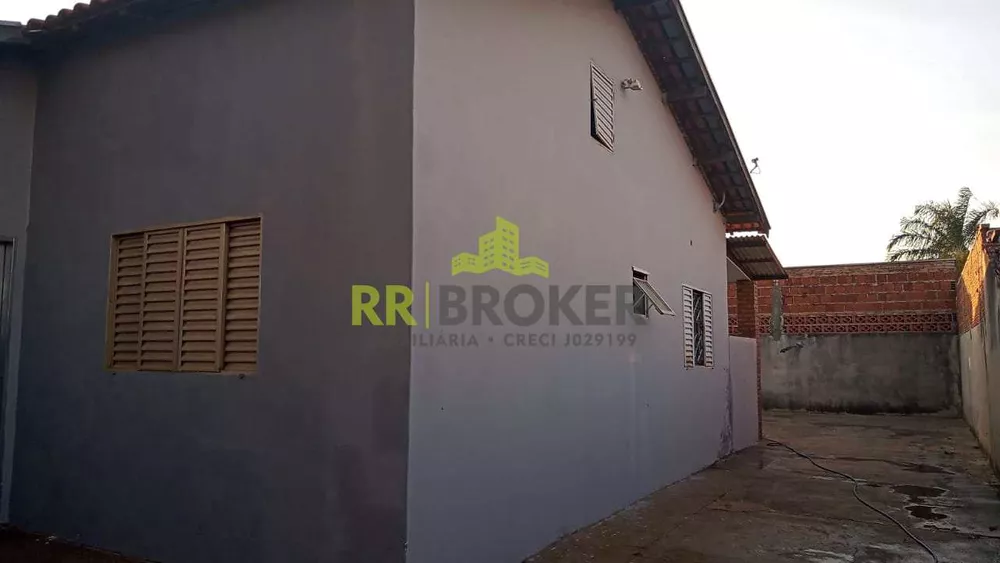 Casa à venda com 2 quartos, 200m² - Foto 3