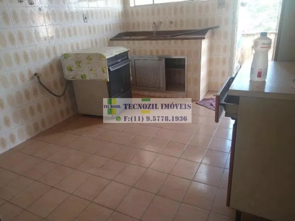 Sobrado à venda com 3 quartos, 180m² - Foto 2