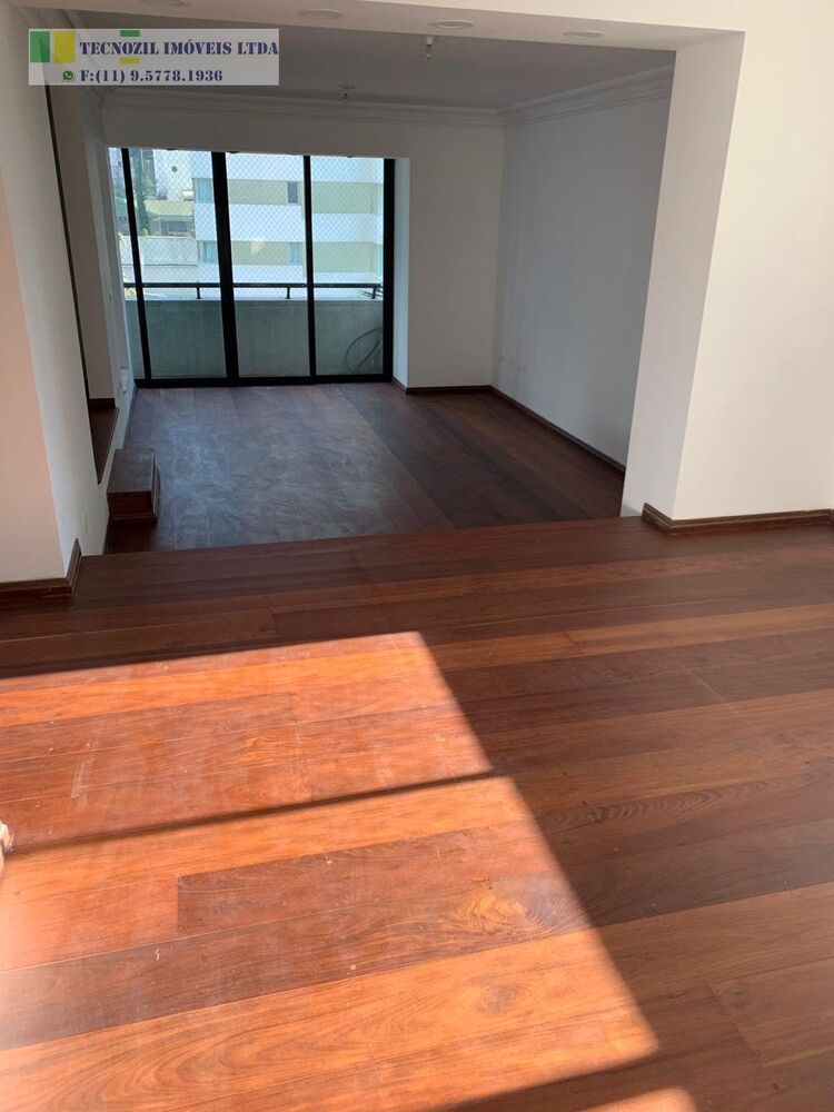 Apartamento à venda com 3 quartos, 200m² - Foto 2