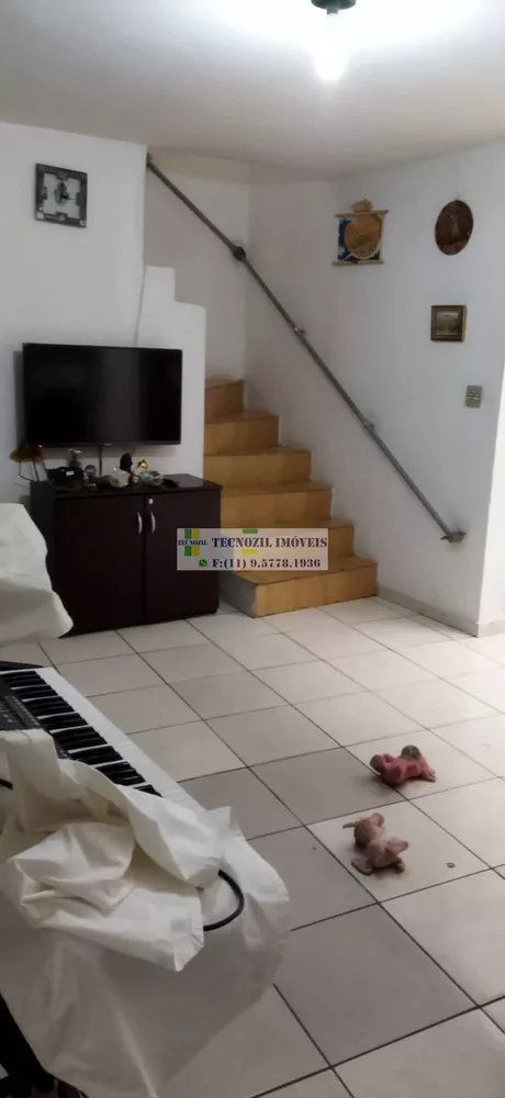 Sobrado à venda com 2 quartos, 190m² - Foto 1