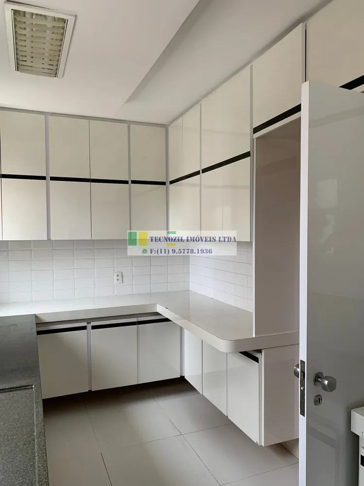 Apartamento, 3 quartos, 194 m² - Foto 2