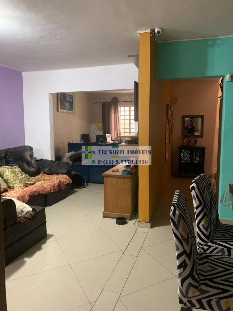 Sobrado à venda com 3 quartos, 120m² - Foto 1