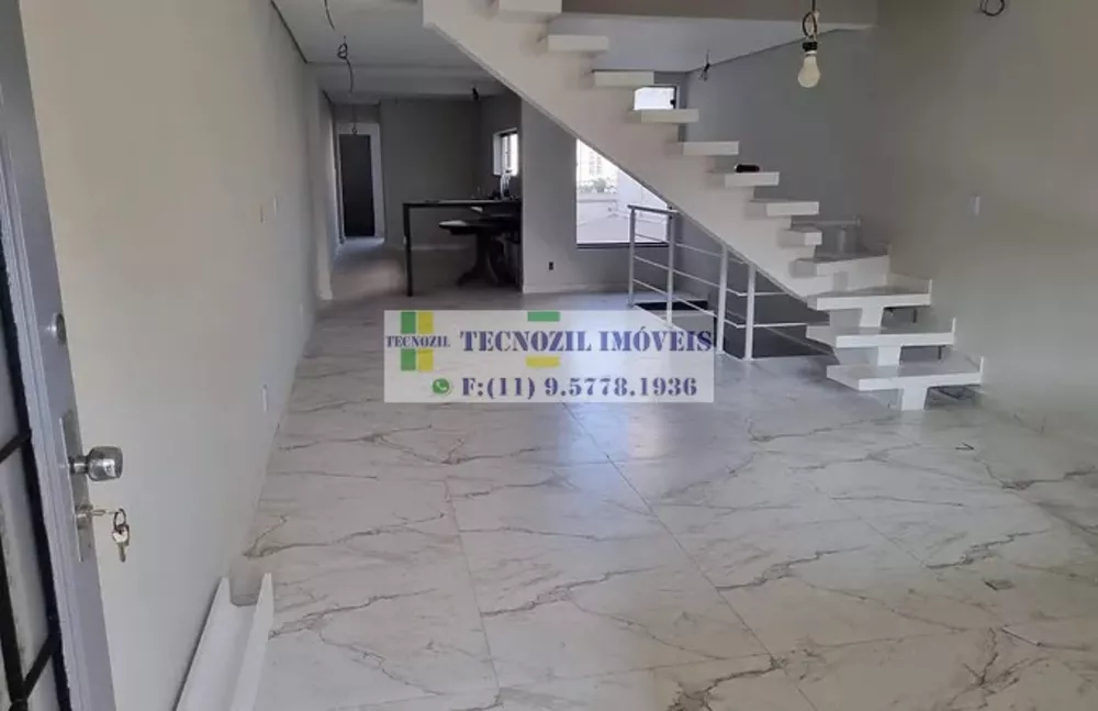 Sobrado à venda com 4 quartos, 229m² - Foto 1