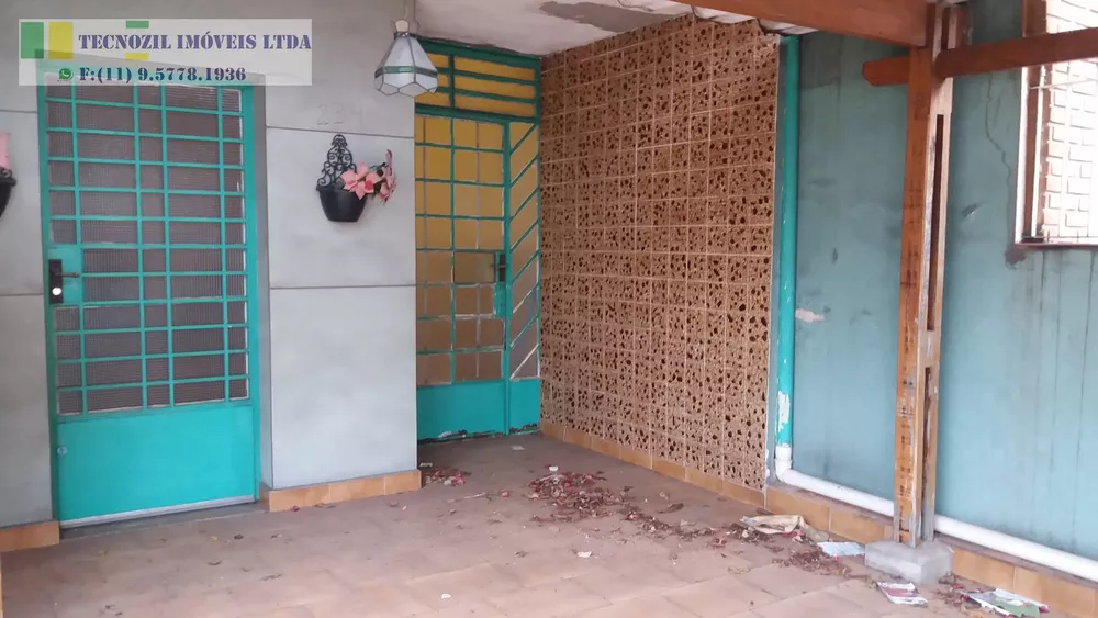 Sobrado à venda com 3 quartos, 300m² - Foto 1