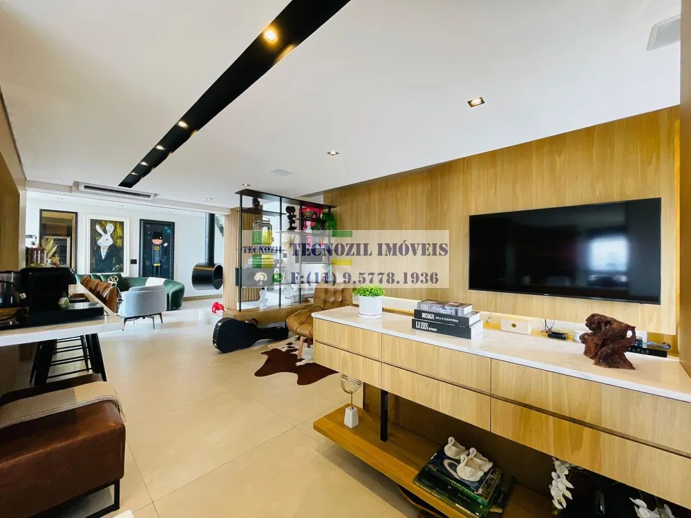 Cobertura, 3 quartos, 215 m² - Foto 1