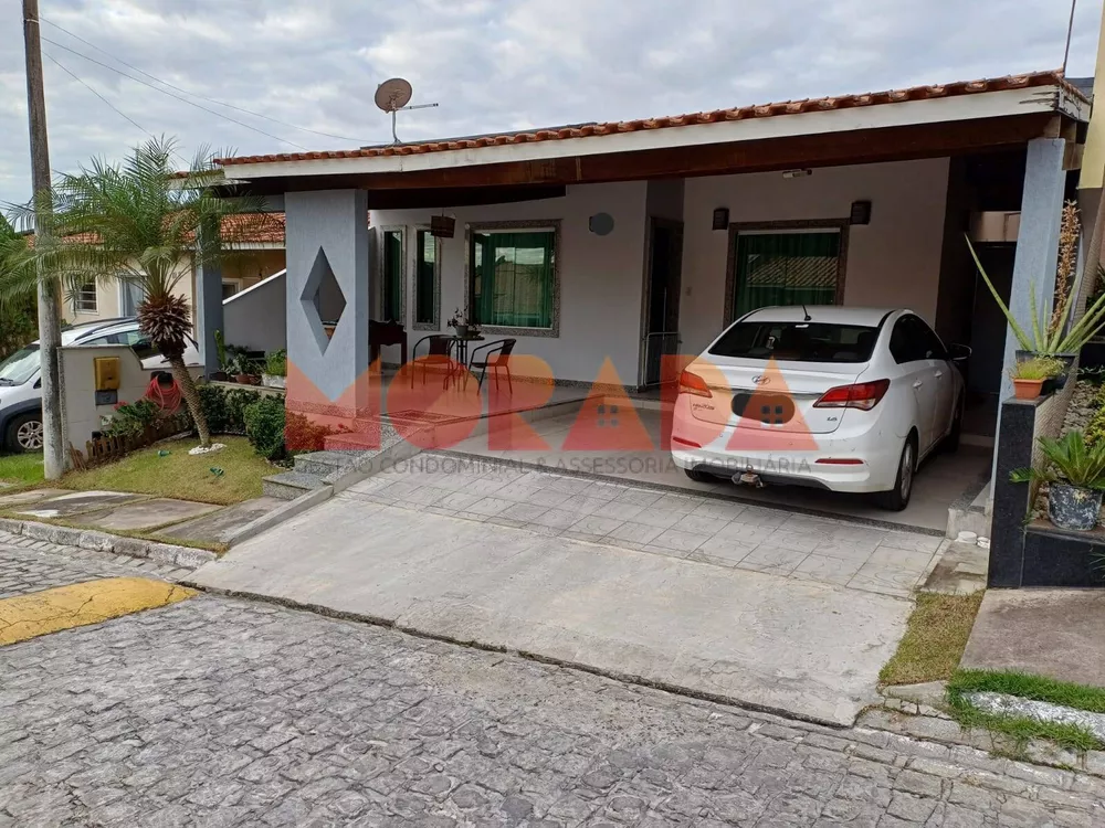 Casa à venda com 3 quartos, 200m² - Foto 1