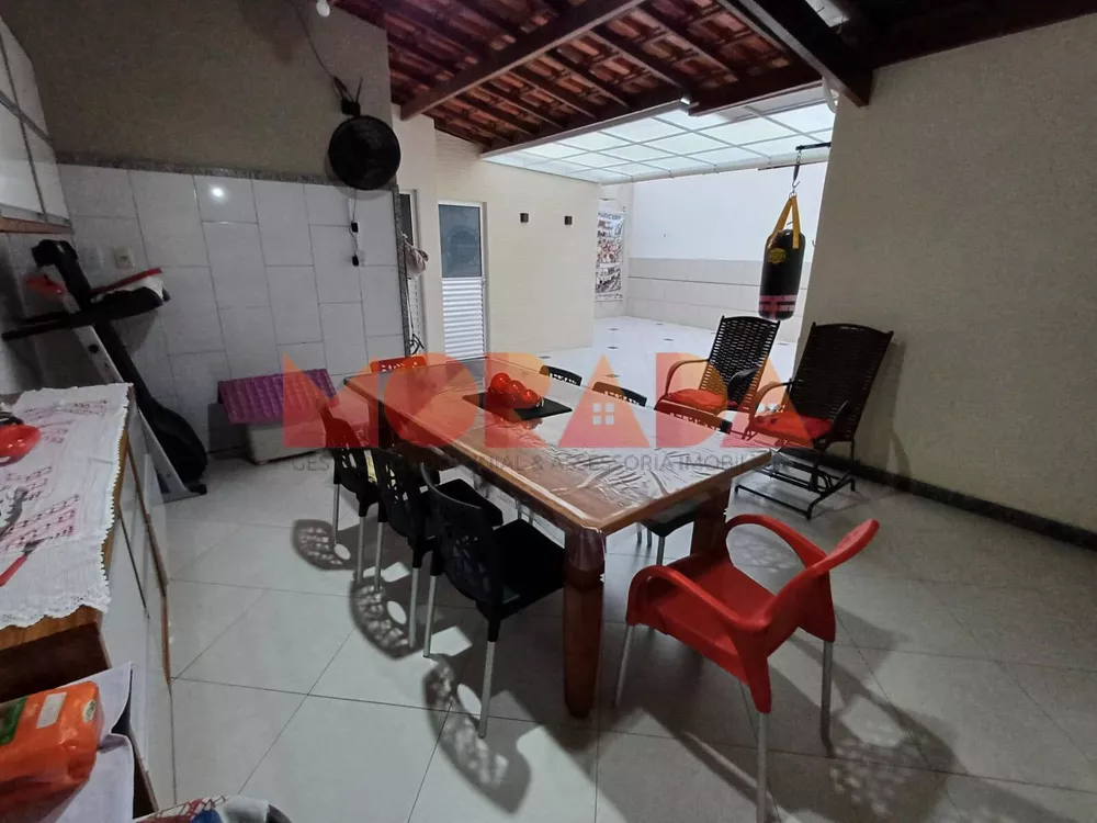 Casa à venda com 3 quartos, 200m² - Foto 8