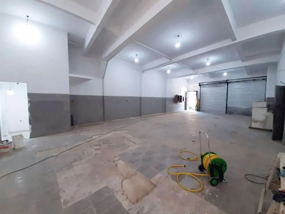 Loja-Salão, 200 m² - Foto 1