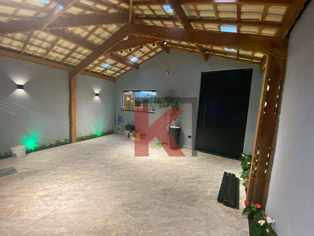 Casa à venda com 3 quartos, 94m² - Foto 1