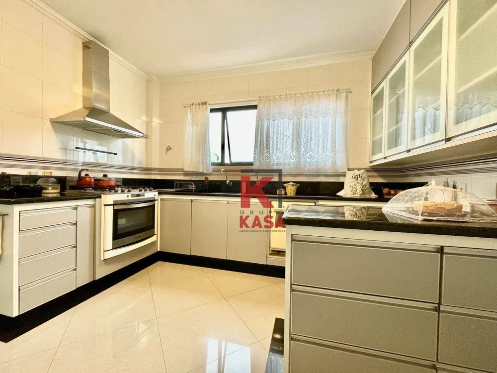 Apartamento, 4 quartos, 275 m² - Foto 1