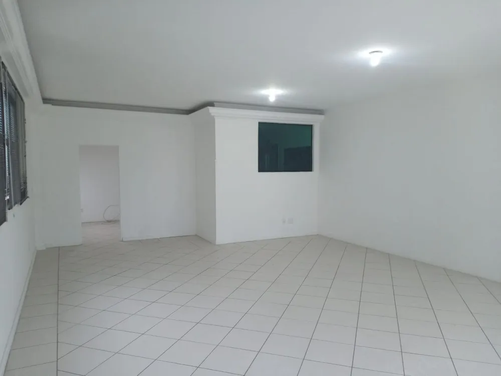 Sala-Conjunto, 200 m² - Foto 1
