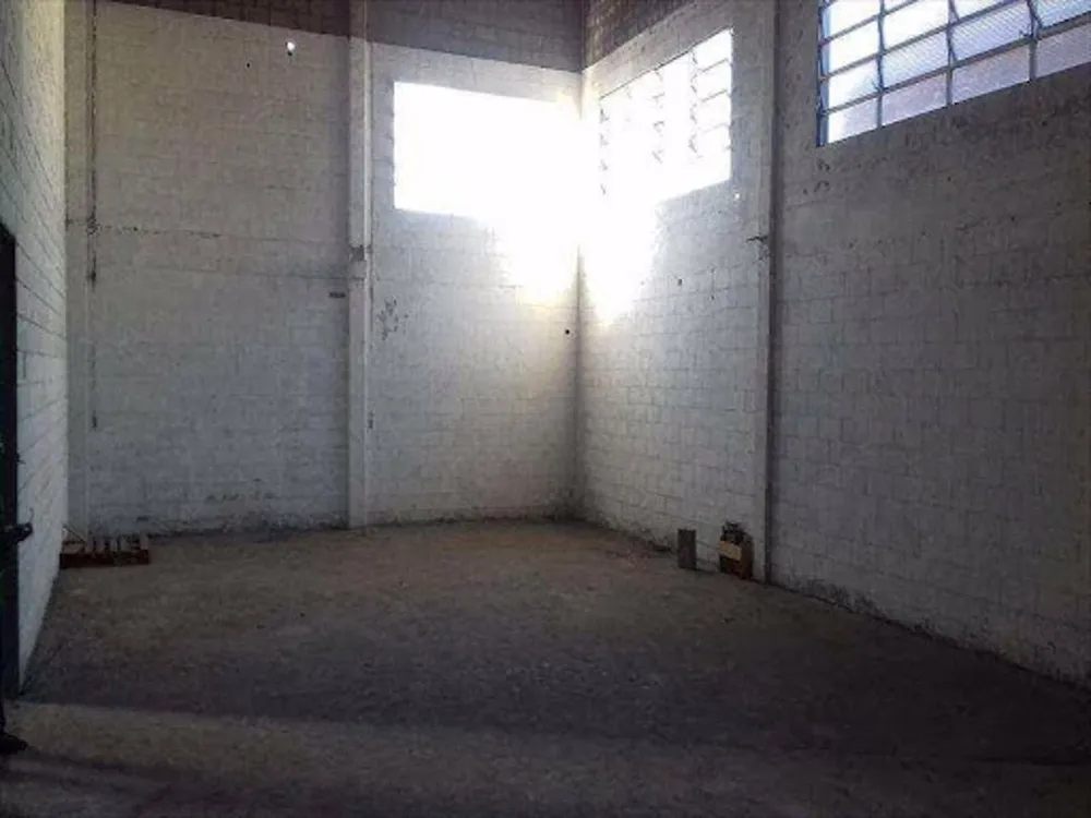 Depósito-Galpão, 888 m² - Foto 2