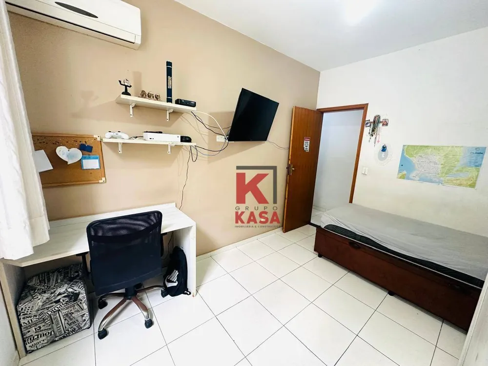 Casa, 4 quartos, 235 m² - Foto 2