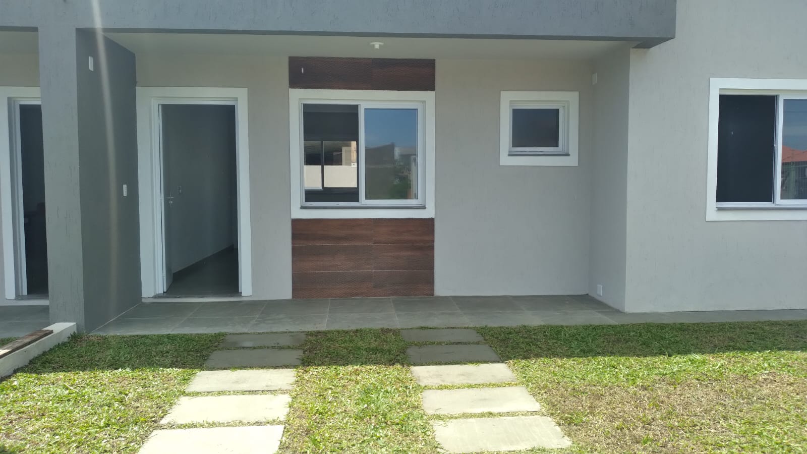 Casa de Condomínio à venda com 2 quartos, 72m² - Foto 1