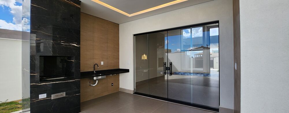 Casa à venda com 3 quartos, 360m² - Foto 2