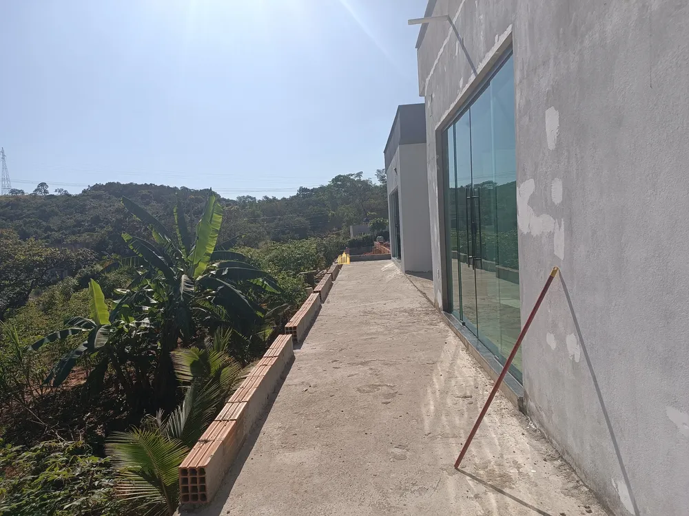 Sítio, 4 quartos, 2500 m² - Foto 1