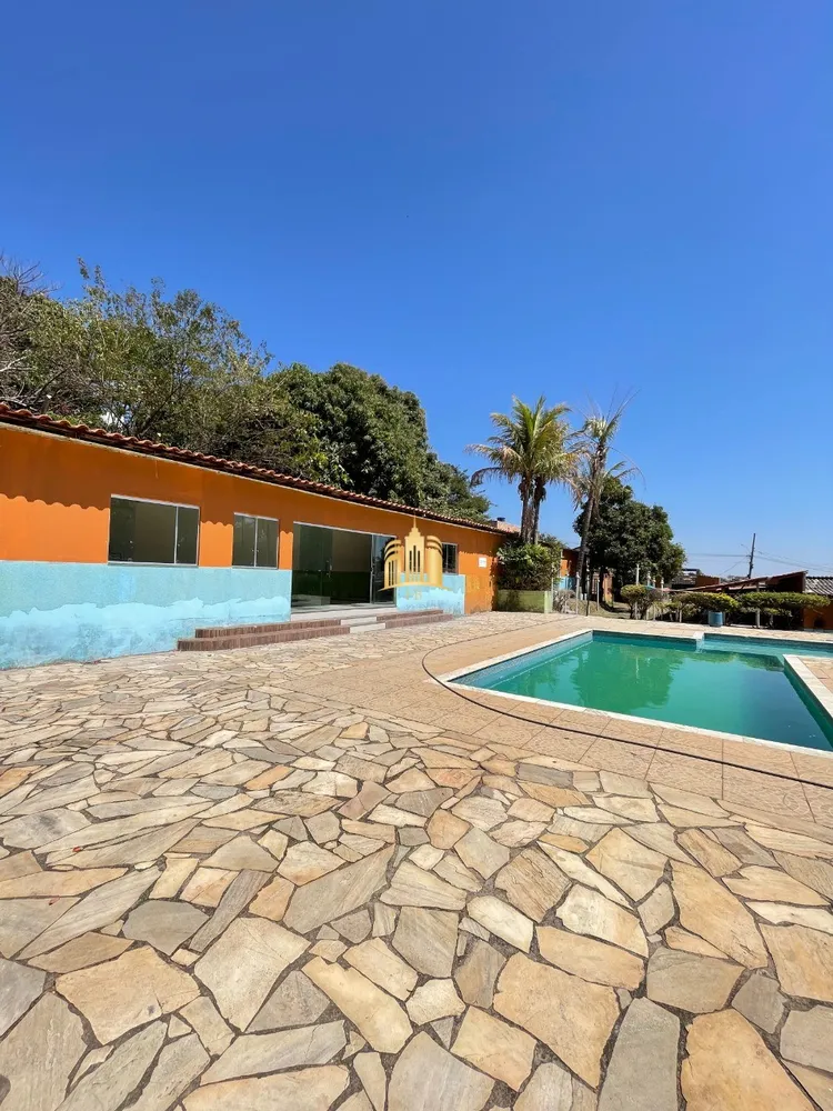 Sítio, 4 quartos, 1440 m² - Foto 1