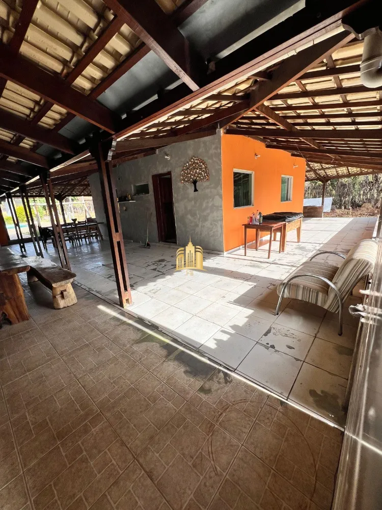 Sítio, 8 quartos, 2000 m² - Foto 1