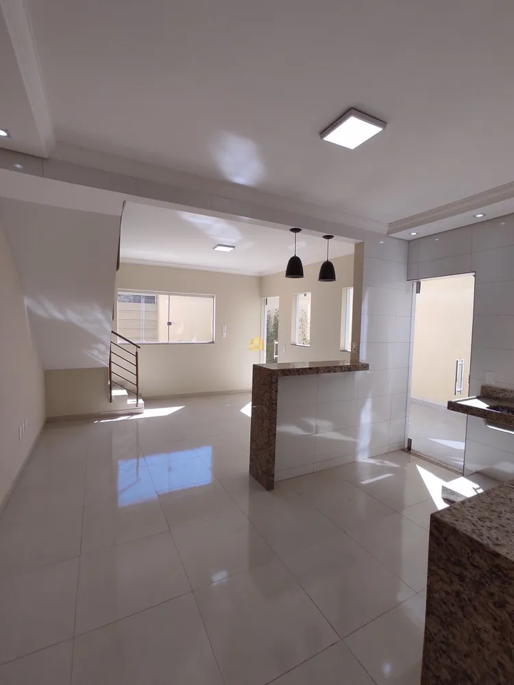 Casa, 3 quartos, 180 m² - Foto 2