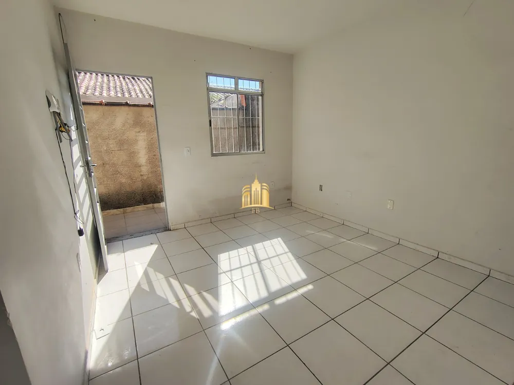 Casa, 2 quartos, 82 m² - Foto 1