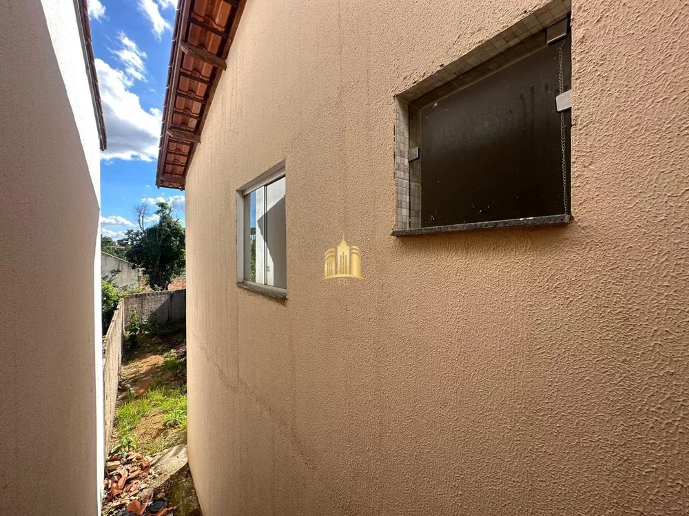 Casa à venda com 3 quartos, 180m² - Foto 3