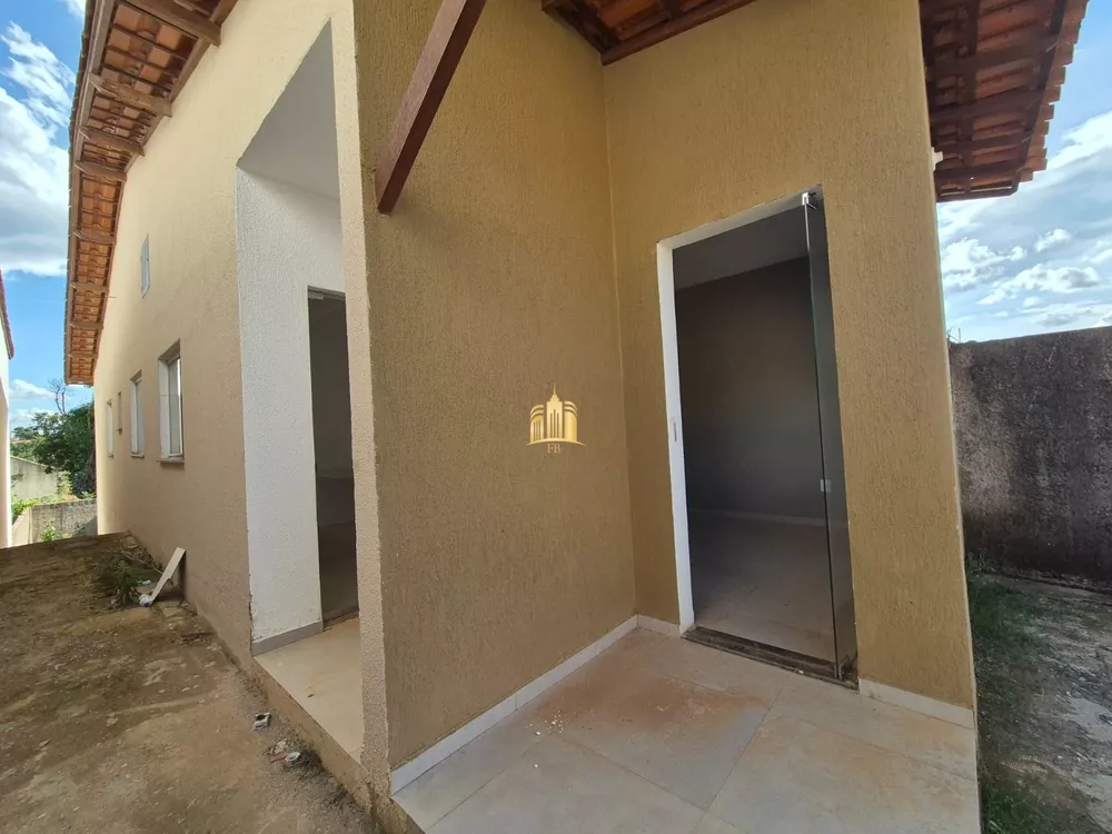 Casa à venda com 3 quartos, 180m² - Foto 1