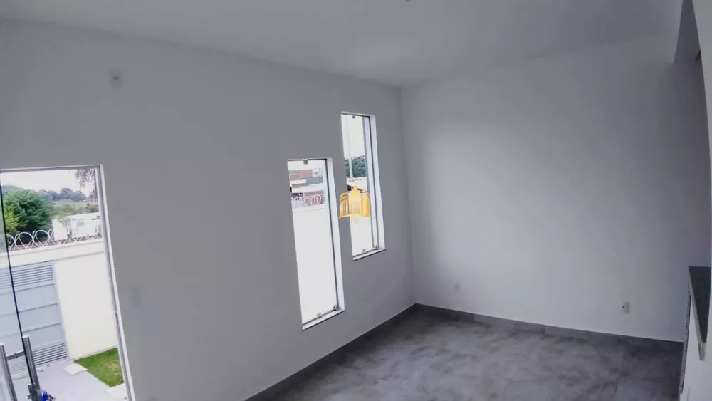 Casa à venda com 3 quartos, 180m² - Foto 4