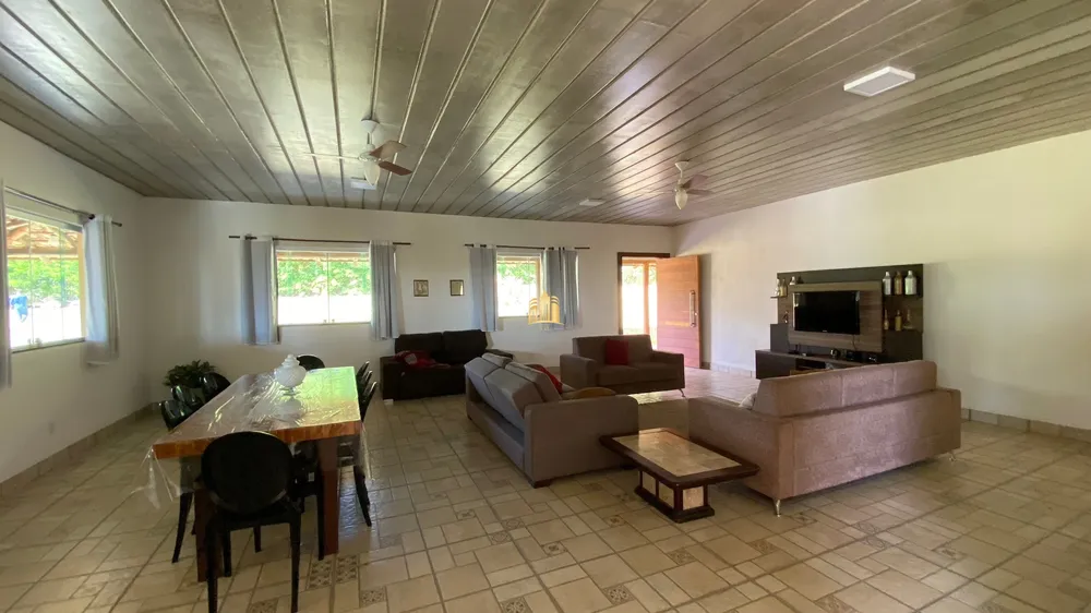 Sítio, 5 quartos, 2500 m² - Foto 1