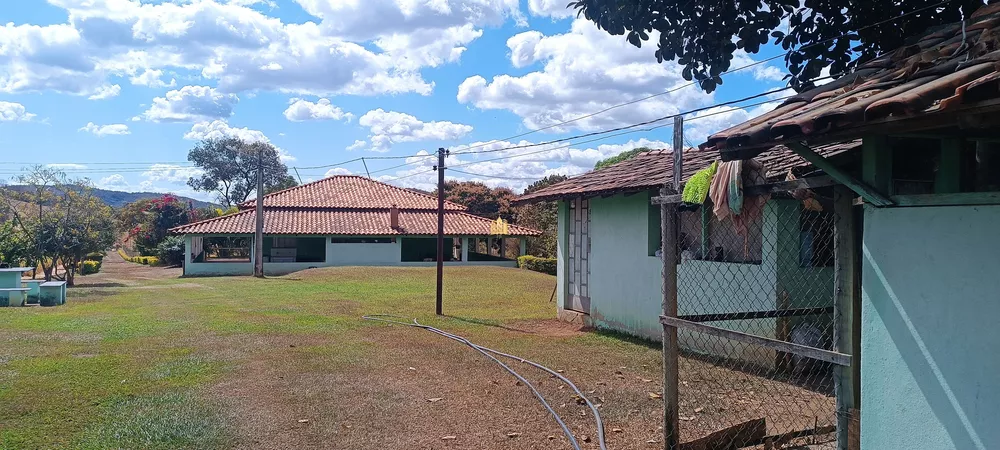 Fazenda à venda com 6 quartos, 110000m² - Foto 2