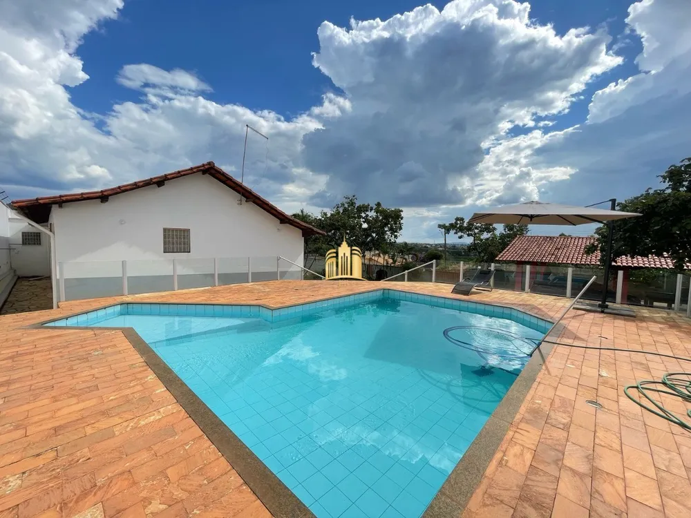 Casa, 3 quartos, 1350 m² - Foto 2
