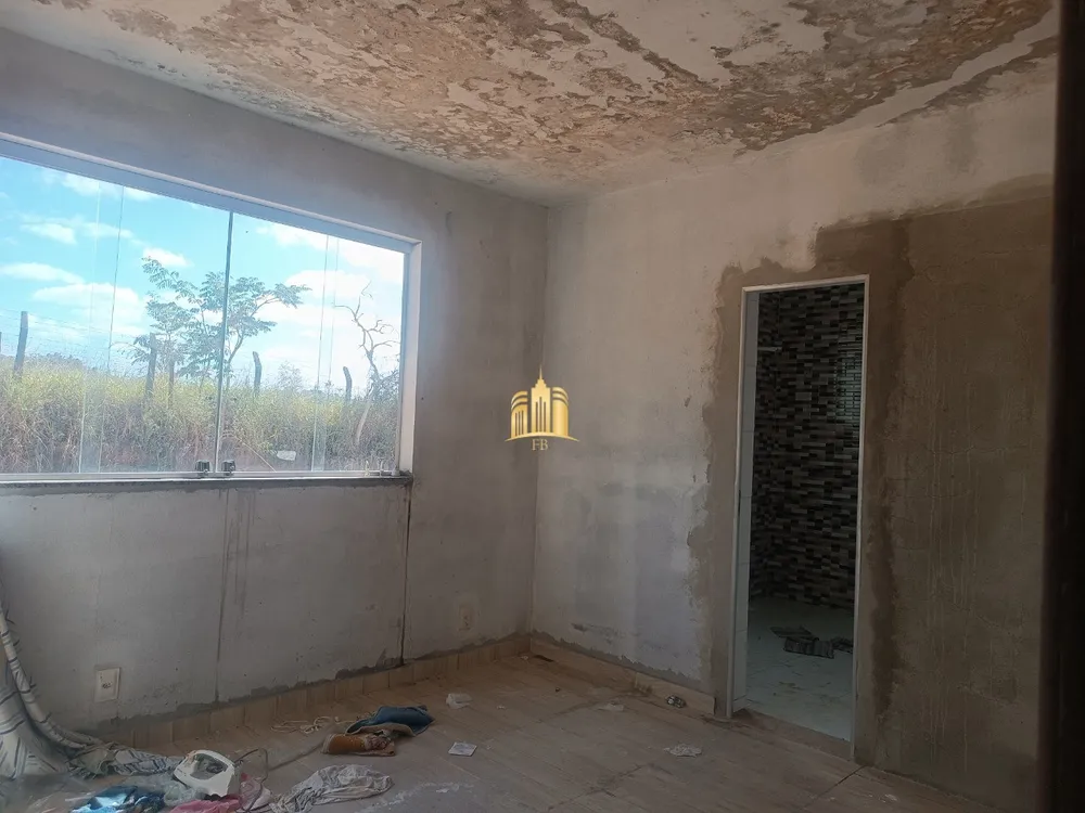 Casa, 2 quartos, 3500 m² - Foto 2