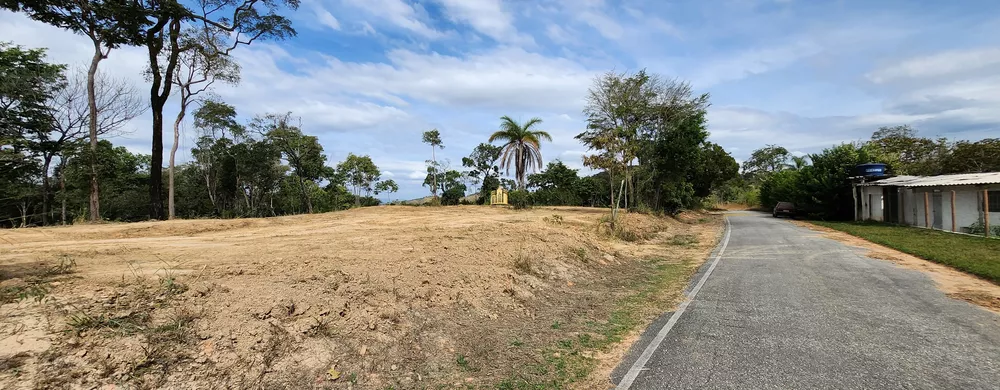 Terreno à venda, 1300m² - Foto 1