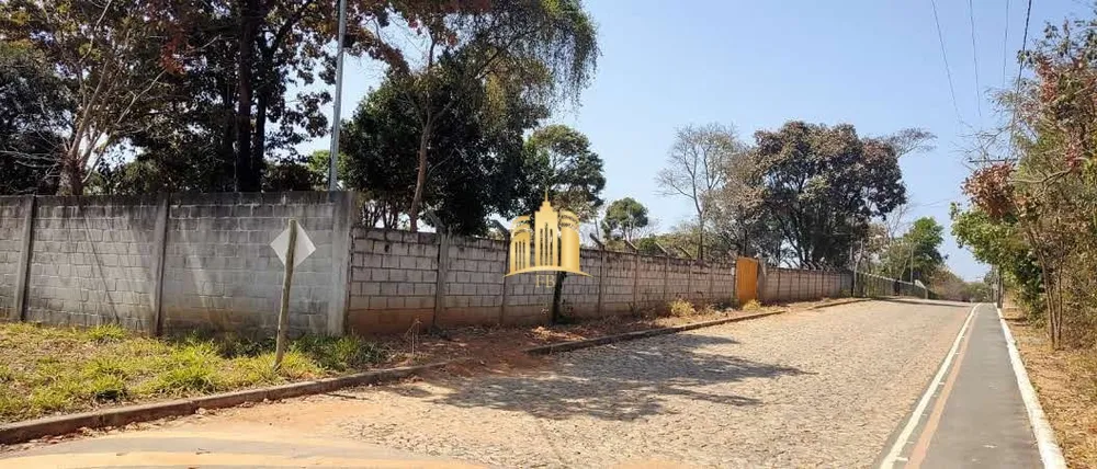 Sítio, 4 quartos, 5000 m² - Foto 1