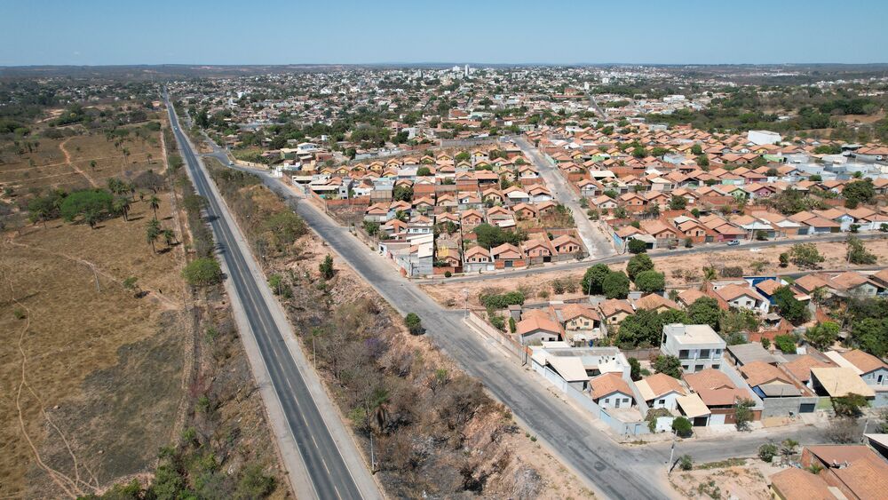 Fazenda à venda com 3 quartos, 2154800m² - Foto 2