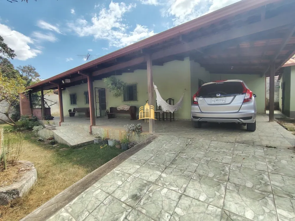Sítio, 3 quartos, 1100 m² - Foto 1