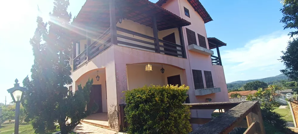 Casa à venda com 6 quartos, 2000m² - Foto 1